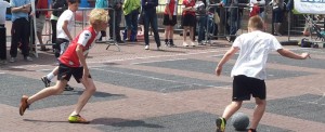 1280x-resize-Straatvoetbaltoernooi-aspect-ratio-1200×375